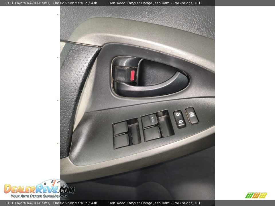 2011 Toyota RAV4 I4 4WD Classic Silver Metallic / Ash Photo #14