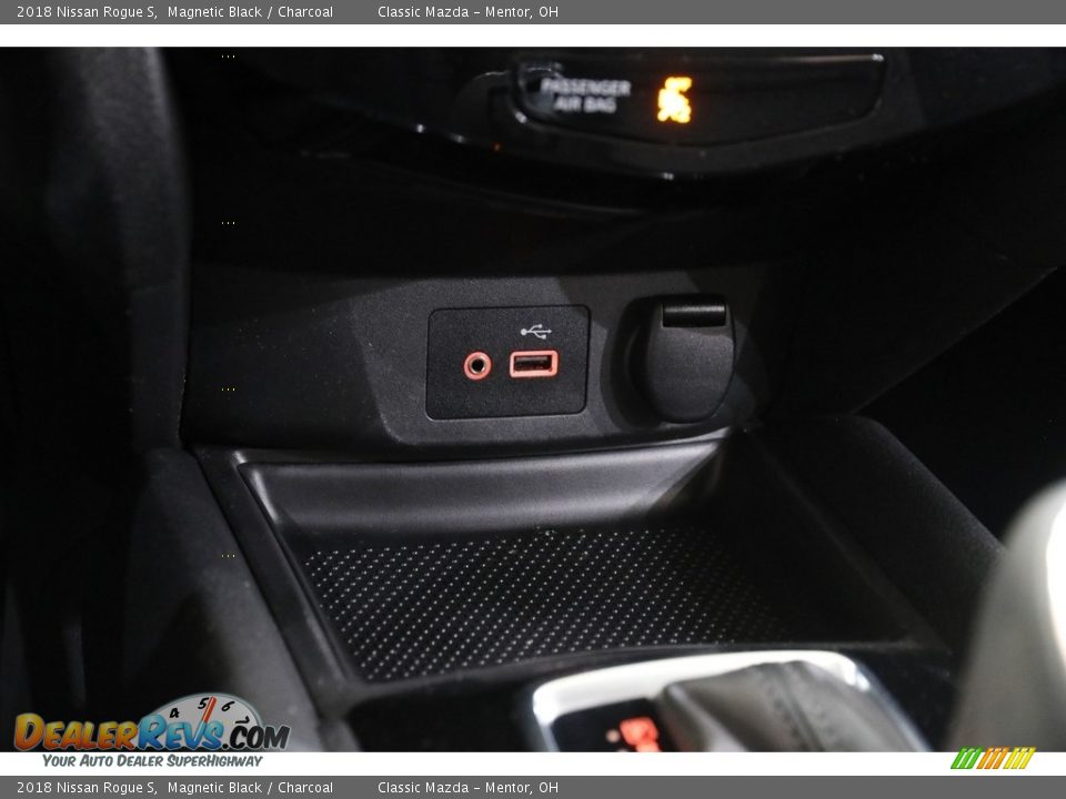 2018 Nissan Rogue S Magnetic Black / Charcoal Photo #14
