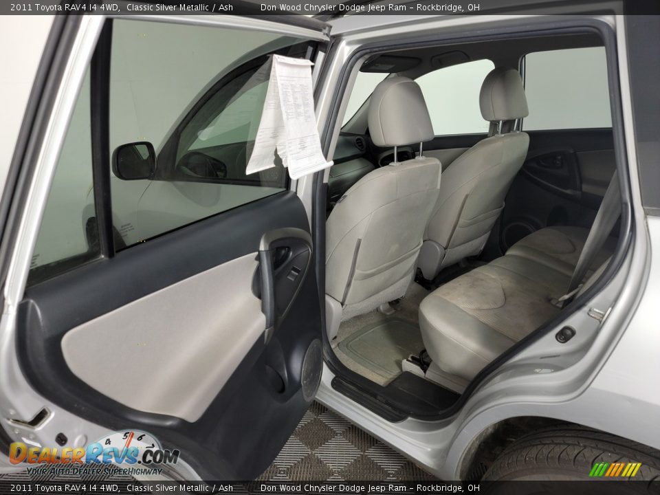 2011 Toyota RAV4 I4 4WD Classic Silver Metallic / Ash Photo #20