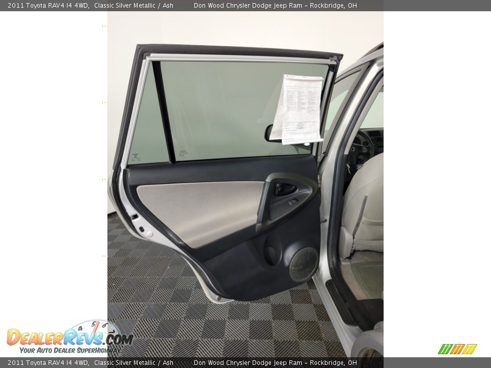 2011 Toyota RAV4 I4 4WD Classic Silver Metallic / Ash Photo #21