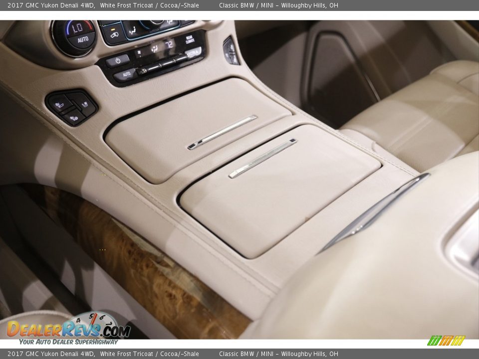 2017 GMC Yukon Denali 4WD White Frost Tricoat / Cocoa/­Shale Photo #17