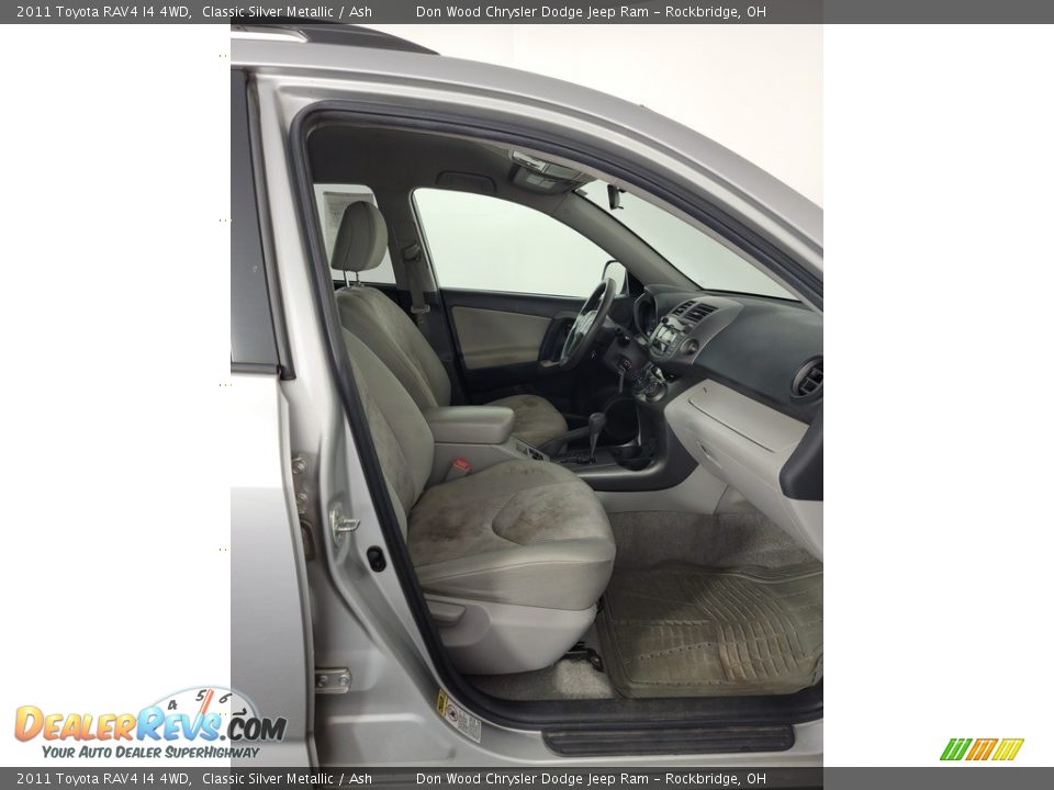 2011 Toyota RAV4 I4 4WD Classic Silver Metallic / Ash Photo #25