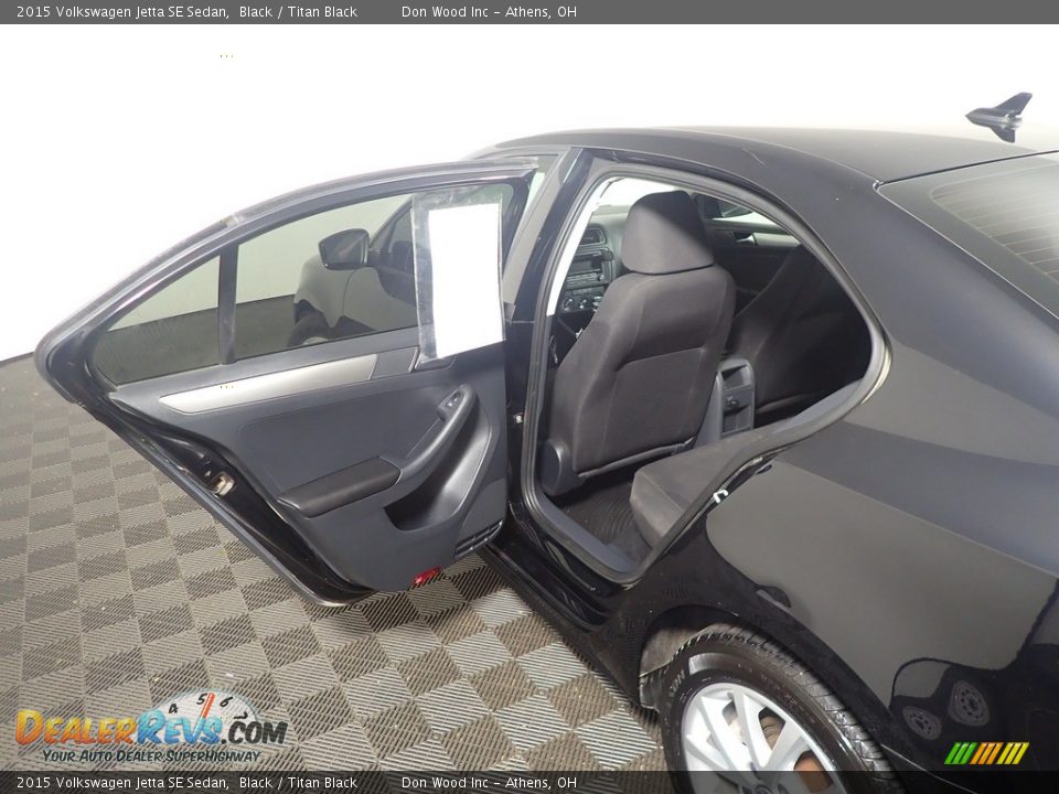 2015 Volkswagen Jetta SE Sedan Black / Titan Black Photo #34