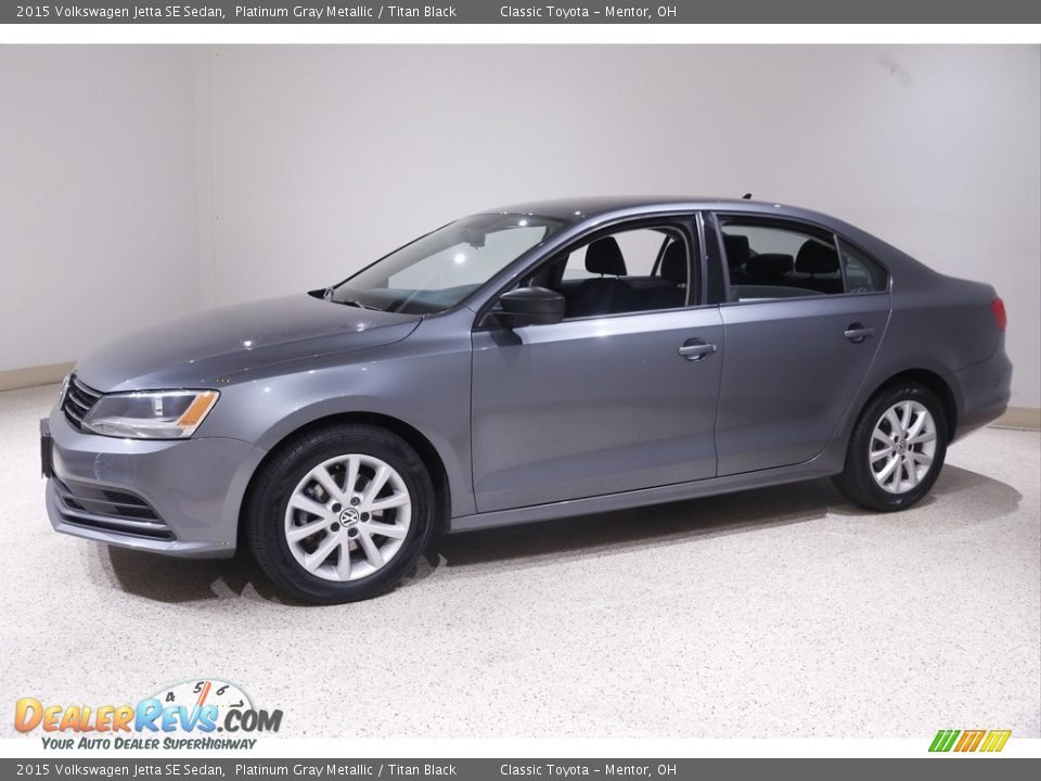 Front 3/4 View of 2015 Volkswagen Jetta SE Sedan Photo #3