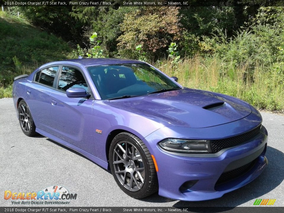 Front 3/4 View of 2018 Dodge Charger R/T Scat Pack Photo #5