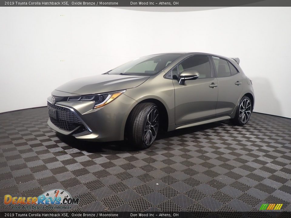 2019 Toyota Corolla Hatchback XSE Oxide Bronze / Moonstone Photo #9