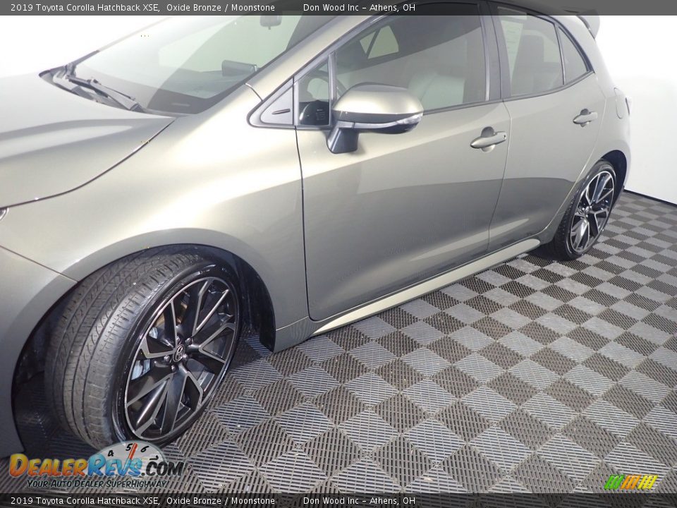 2019 Toyota Corolla Hatchback XSE Oxide Bronze / Moonstone Photo #11