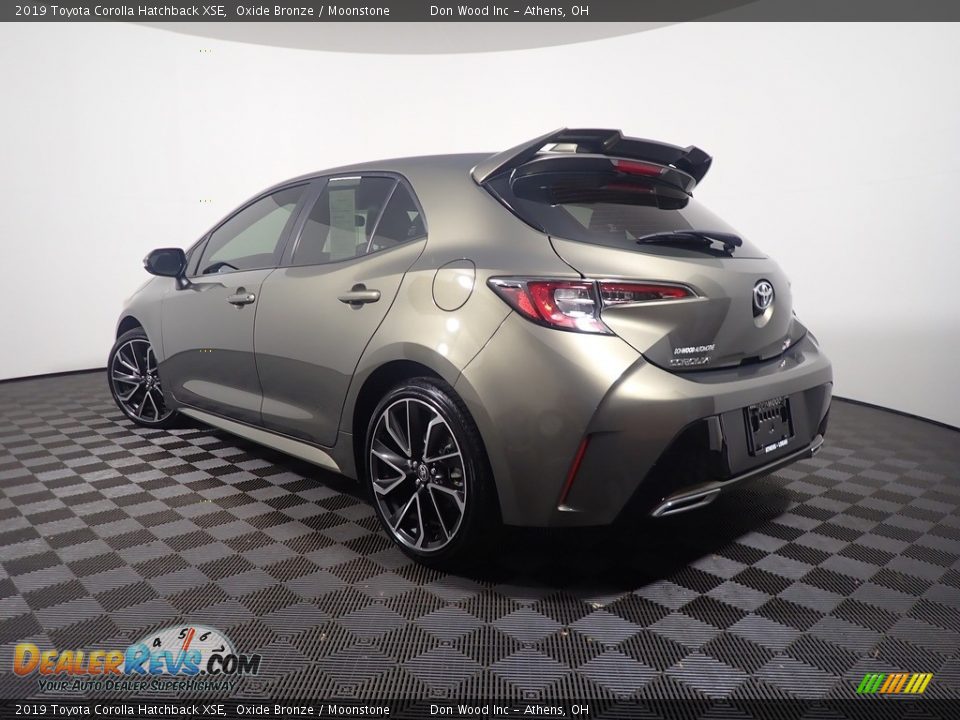 2019 Toyota Corolla Hatchback XSE Oxide Bronze / Moonstone Photo #12