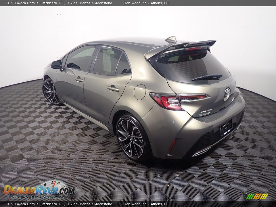 2019 Toyota Corolla Hatchback XSE Oxide Bronze / Moonstone Photo #13