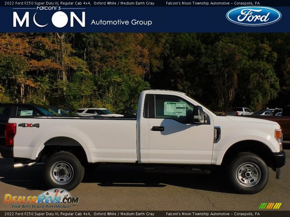 2022 Ford F250 Super Duty XL Regular Cab 4x4 Oxford White / Medium Earth Gray Photo #1