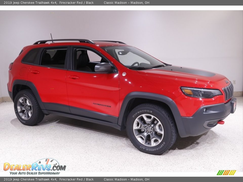 2019 Jeep Cherokee Trailhawk 4x4 Firecracker Red / Black Photo #1