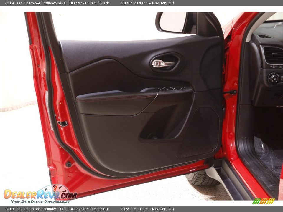 2019 Jeep Cherokee Trailhawk 4x4 Firecracker Red / Black Photo #4