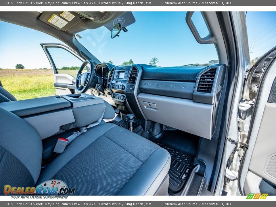2019 Ford F250 Super Duty King Ranch Crew Cab 4x4 Oxford White / King Ranch Java Photo #29