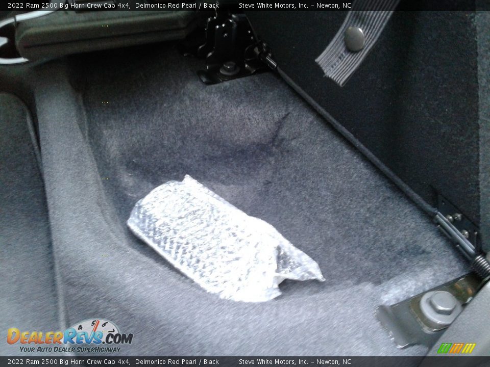 2022 Ram 2500 Big Horn Crew Cab 4x4 Delmonico Red Pearl / Black Photo #14
