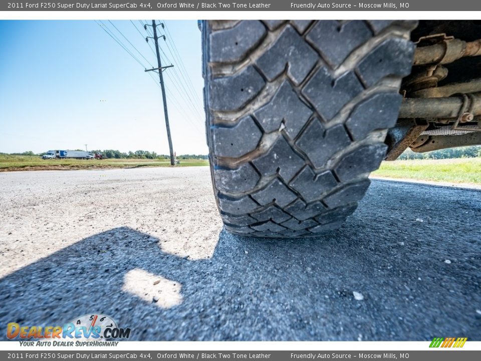 2011 Ford F250 Super Duty Lariat SuperCab 4x4 Oxford White / Black Two Tone Leather Photo #11