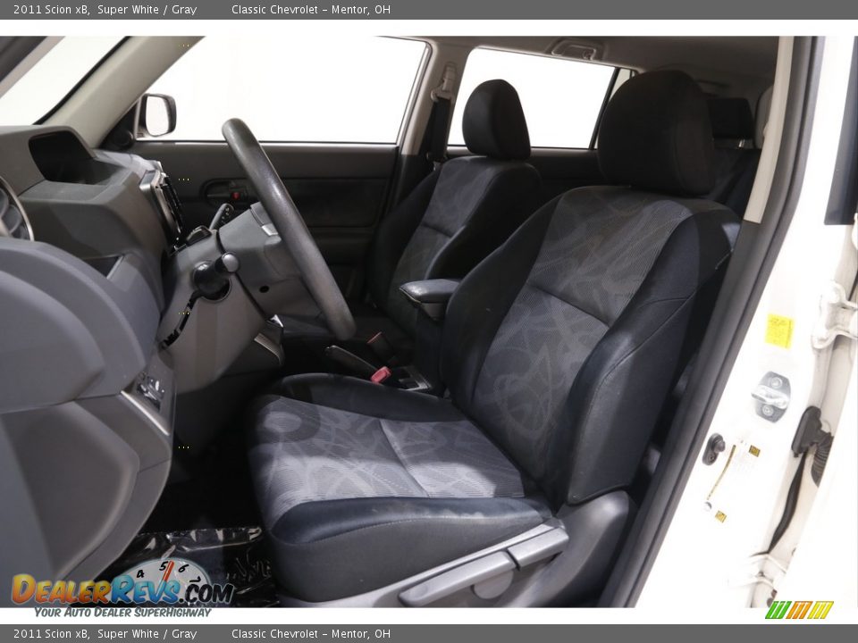 2011 Scion xB Super White / Gray Photo #5