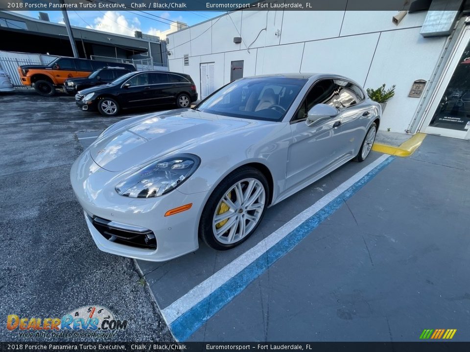 Front 3/4 View of 2018 Porsche Panamera Turbo Executive Photo #33