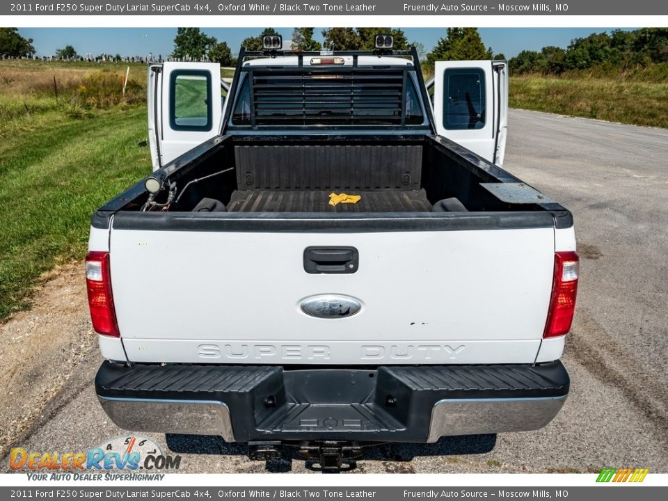 2011 Ford F250 Super Duty Lariat SuperCab 4x4 Oxford White / Black Two Tone Leather Photo #24