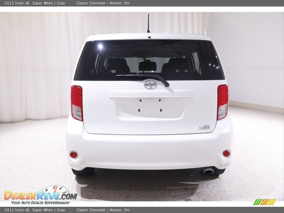 2011 Scion xB Super White / Gray Photo #17