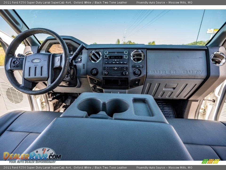 2011 Ford F250 Super Duty Lariat SuperCab 4x4 Oxford White / Black Two Tone Leather Photo #32