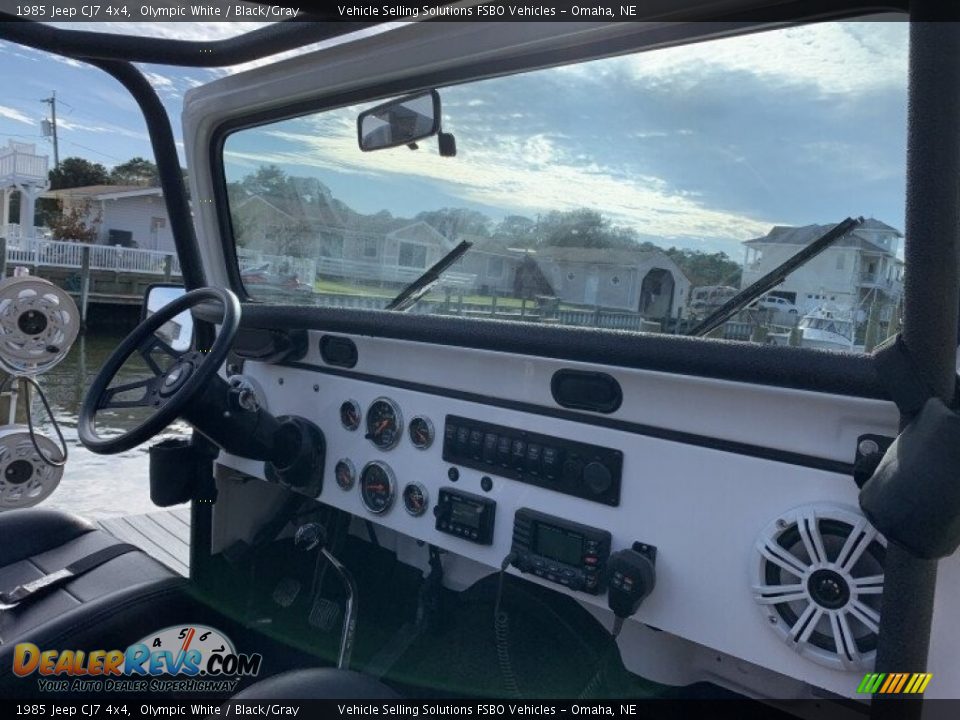 Dashboard of 1985 Jeep CJ7 4x4 Photo #6