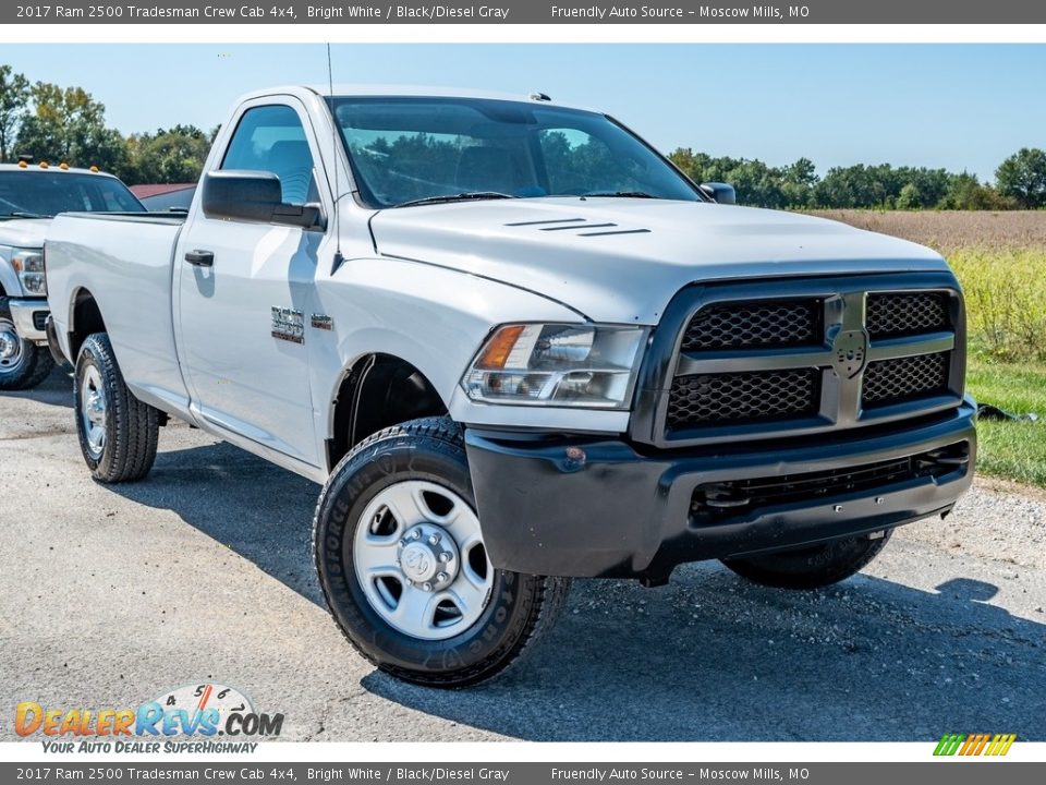 Front 3/4 View of 2017 Ram 2500 Tradesman Crew Cab 4x4 Photo #1