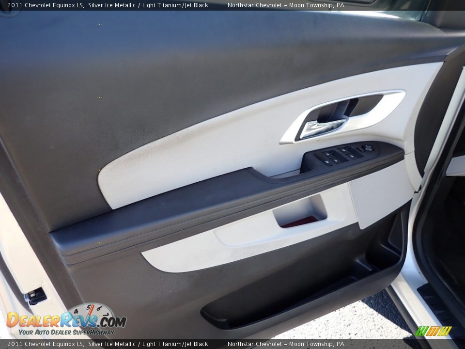 2011 Chevrolet Equinox LS Silver Ice Metallic / Light Titanium/Jet Black Photo #11