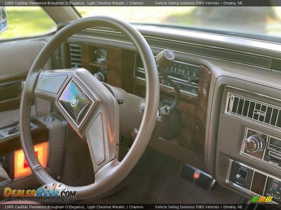 Dashboard of 1986 Cadillac Fleetwood Brougham D'Elegance Photo #15