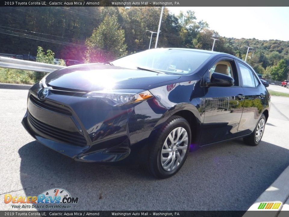 2019 Toyota Corolla LE Galactic Aqua Mica / Almond Photo #13