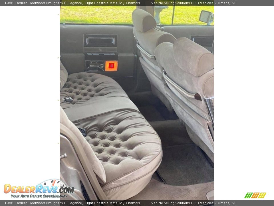 Rear Seat of 1986 Cadillac Fleetwood Brougham D'Elegance Photo #19