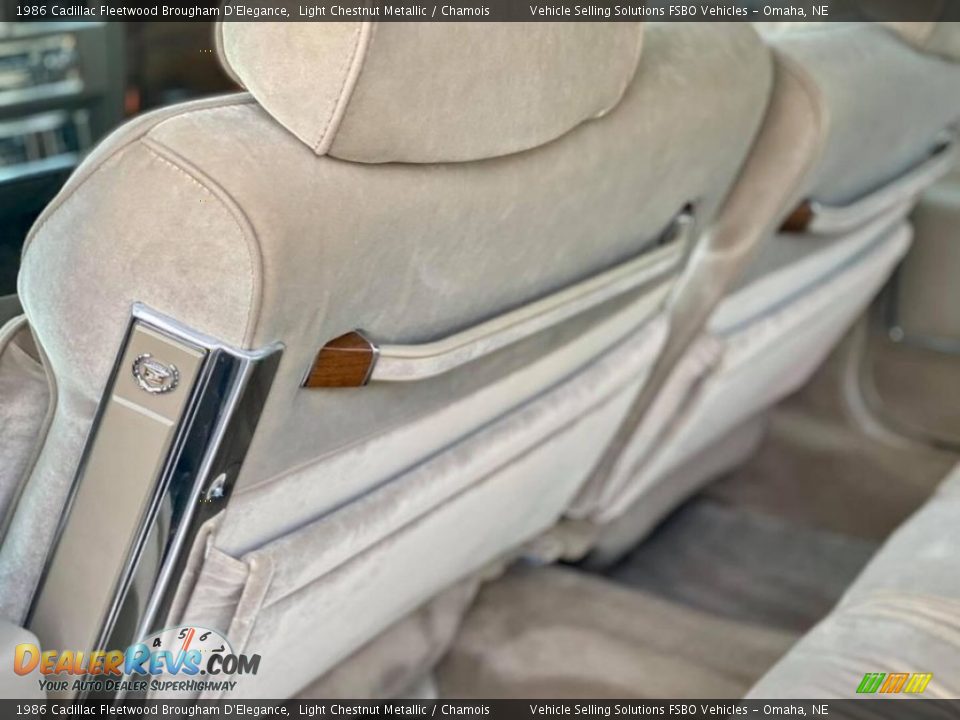 Rear Seat of 1986 Cadillac Fleetwood Brougham D'Elegance Photo #20
