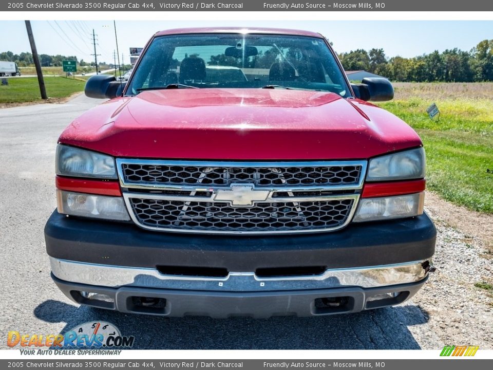 2005 Chevrolet Silverado 3500 Regular Cab 4x4 Victory Red / Dark Charcoal Photo #9