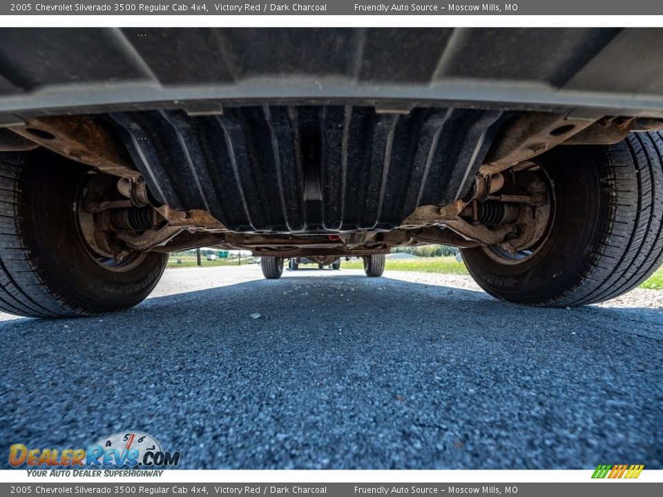 2005 Chevrolet Silverado 3500 Regular Cab 4x4 Victory Red / Dark Charcoal Photo #10