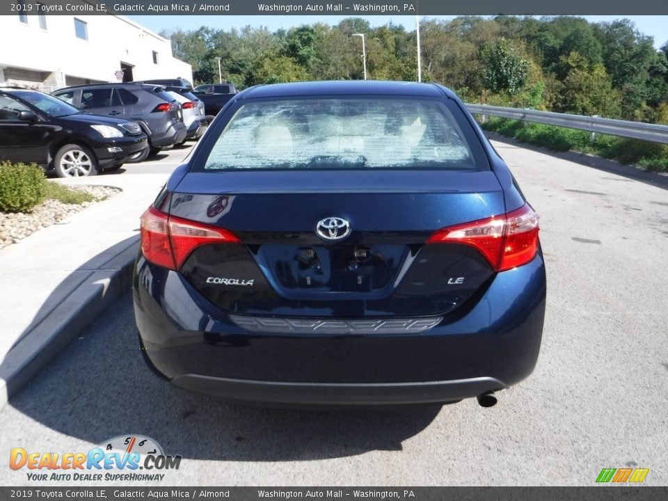 2019 Toyota Corolla LE Galactic Aqua Mica / Almond Photo #16