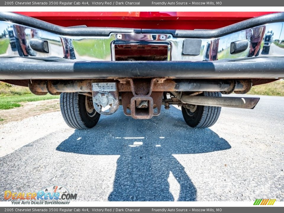 2005 Chevrolet Silverado 3500 Regular Cab 4x4 Victory Red / Dark Charcoal Photo #14