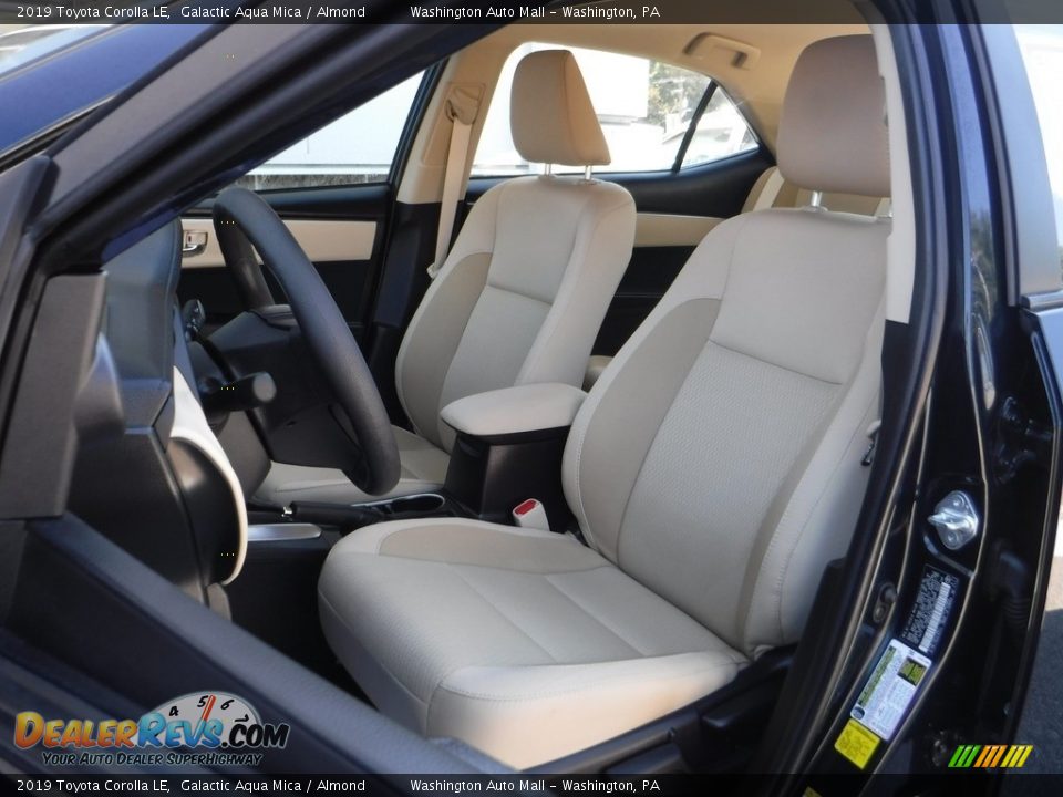 2019 Toyota Corolla LE Galactic Aqua Mica / Almond Photo #21