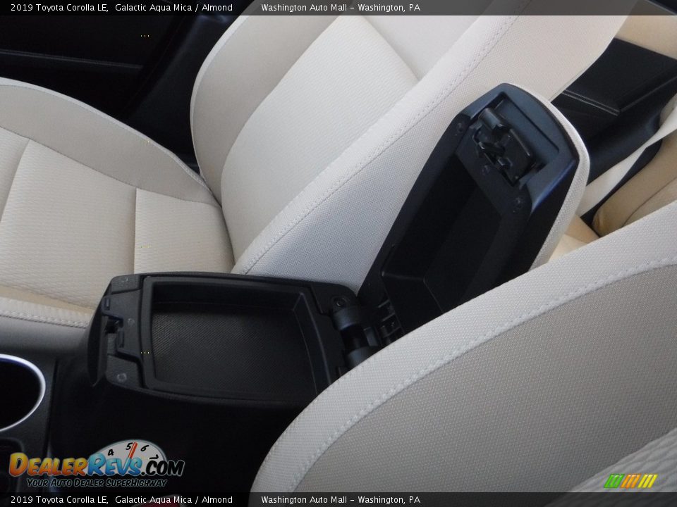 2019 Toyota Corolla LE Galactic Aqua Mica / Almond Photo #23
