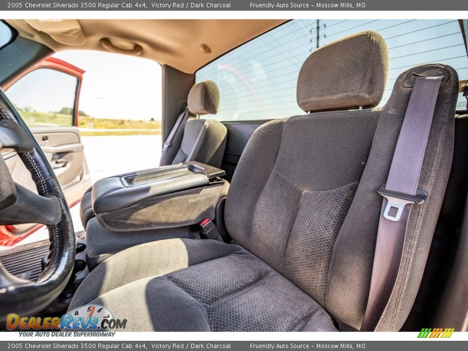 2005 Chevrolet Silverado 3500 Regular Cab 4x4 Victory Red / Dark Charcoal Photo #18