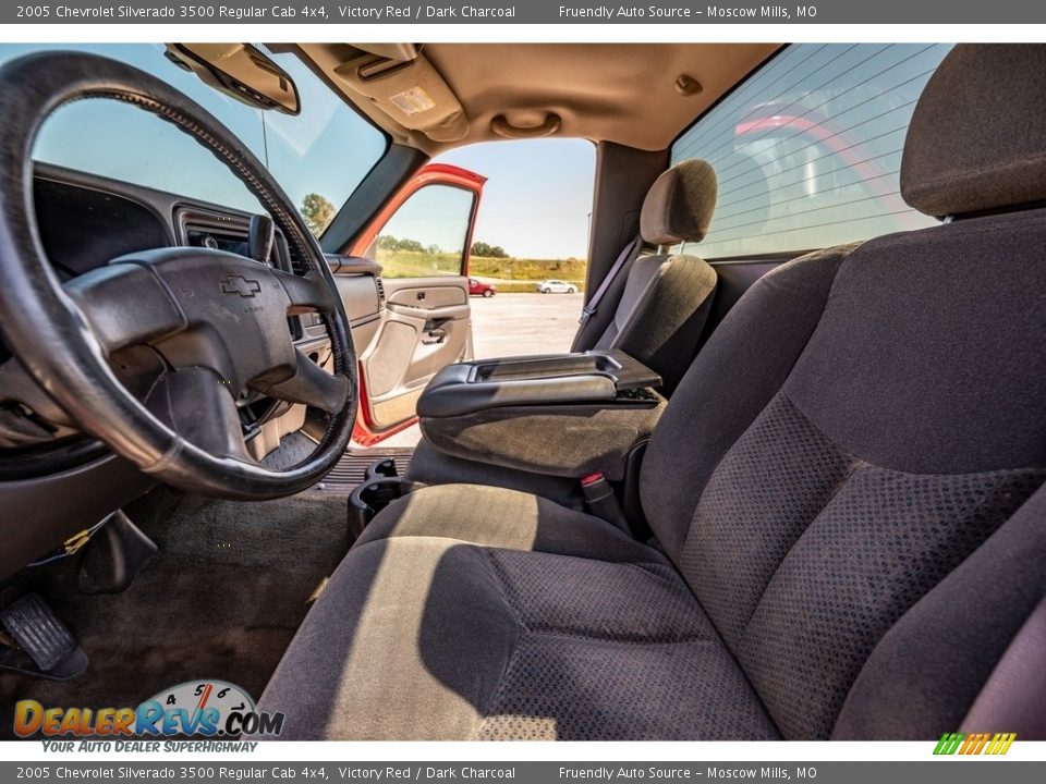 2005 Chevrolet Silverado 3500 Regular Cab 4x4 Victory Red / Dark Charcoal Photo #19