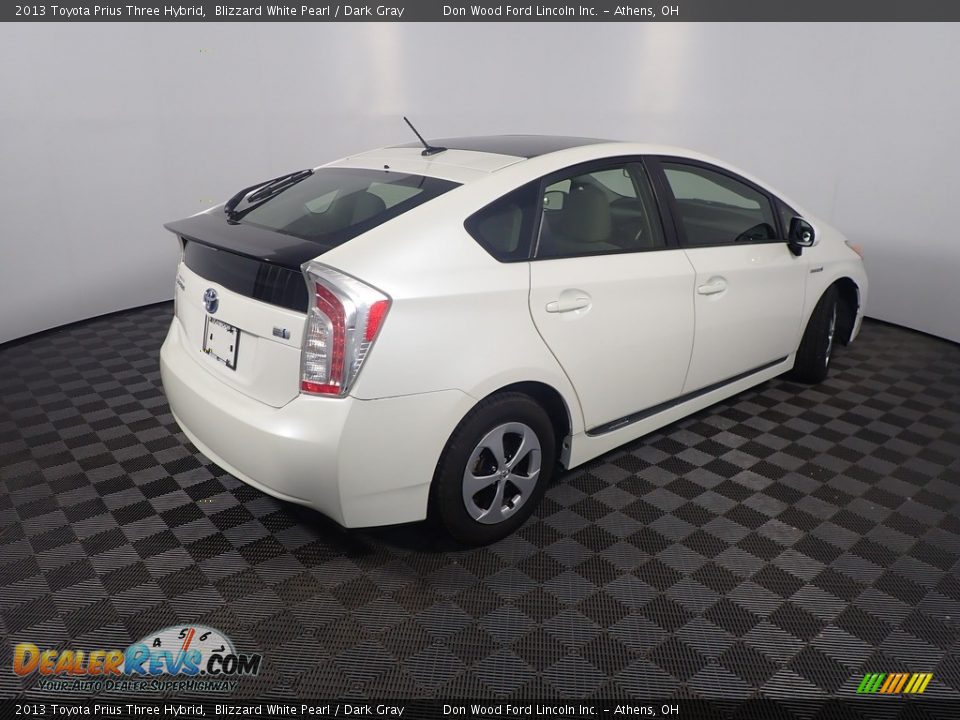 2013 Toyota Prius Three Hybrid Blizzard White Pearl / Dark Gray Photo #18