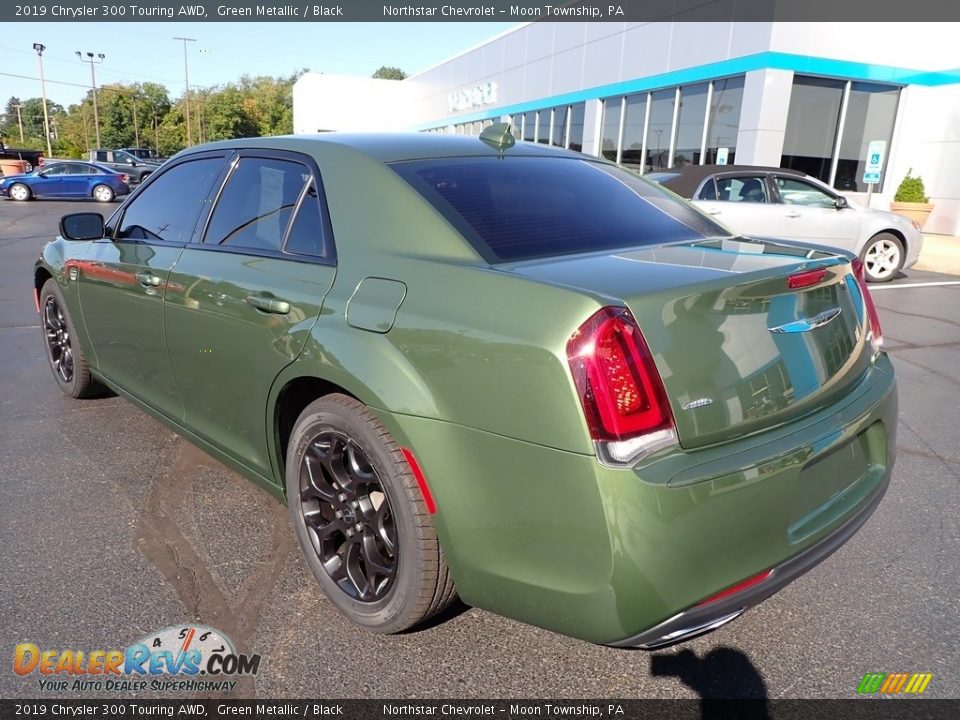 2019 Chrysler 300 Touring AWD Green Metallic / Black Photo #4