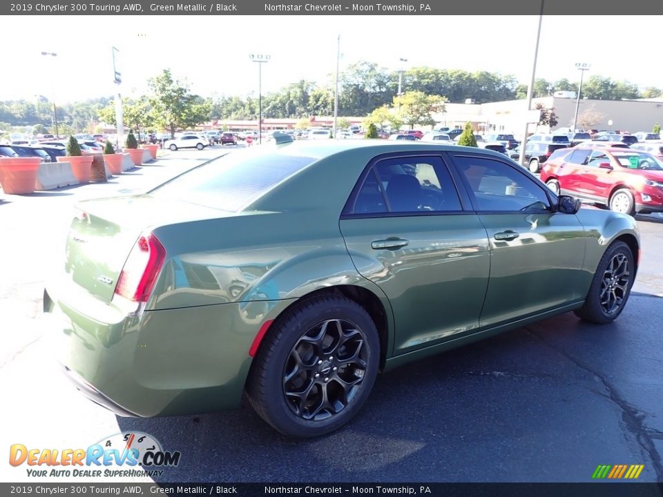 2019 Chrysler 300 Touring AWD Green Metallic / Black Photo #9