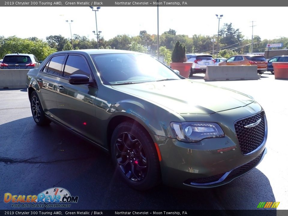 2019 Chrysler 300 Touring AWD Green Metallic / Black Photo #11