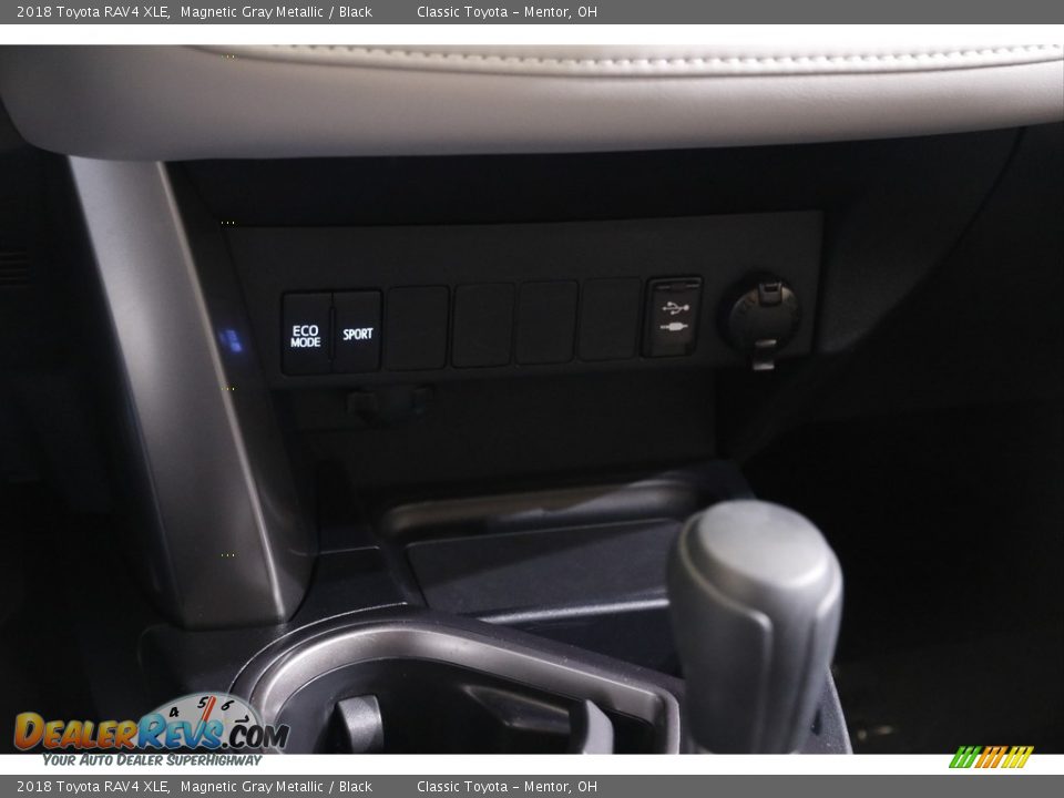 2018 Toyota RAV4 XLE Magnetic Gray Metallic / Black Photo #11