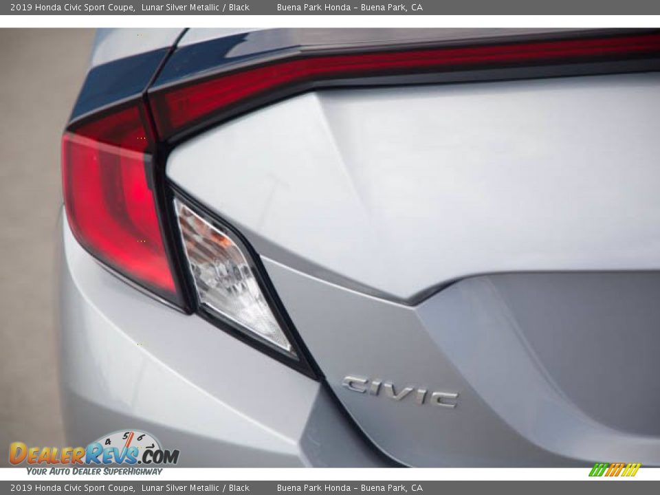 2019 Honda Civic Sport Coupe Lunar Silver Metallic / Black Photo #10