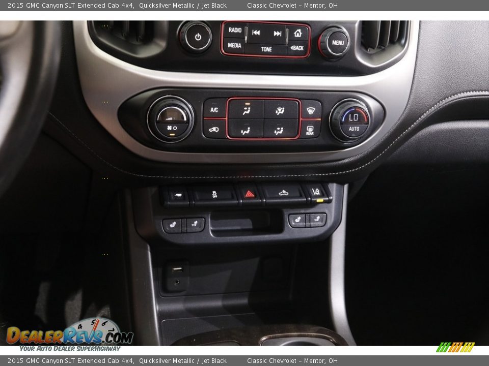 Controls of 2015 GMC Canyon SLT Extended Cab 4x4 Photo #14