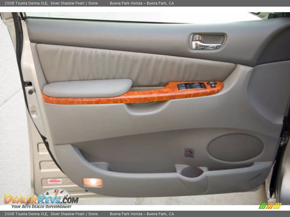 2008 Toyota Sienna XLE Silver Shadow Pearl / Stone Photo #26