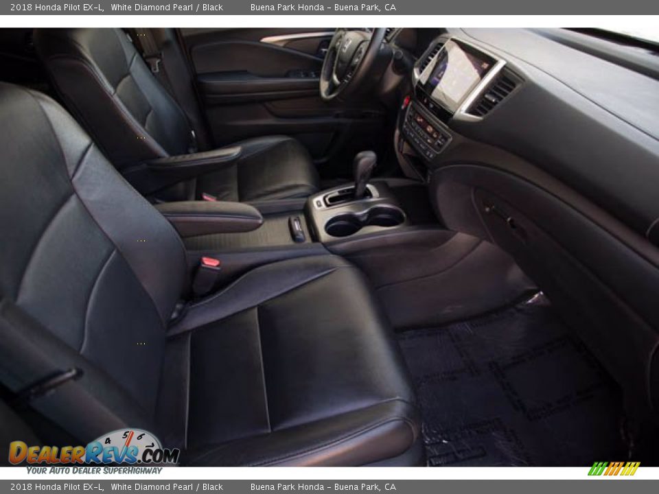 Front Seat of 2018 Honda Pilot EX-L Photo #24