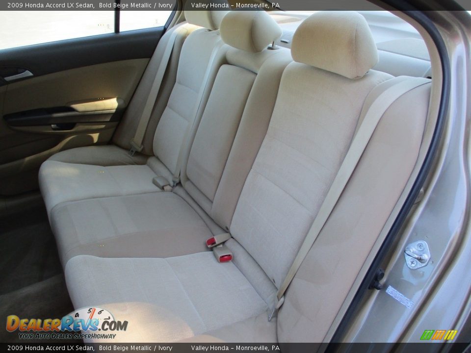 2009 Honda Accord LX Sedan Bold Beige Metallic / Ivory Photo #11