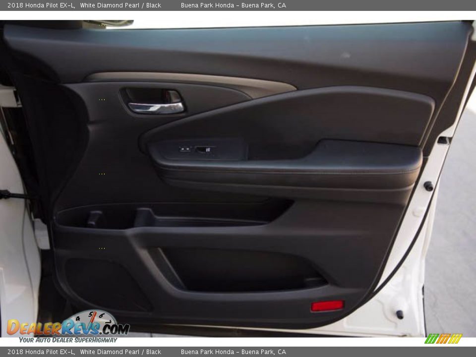 Door Panel of 2018 Honda Pilot EX-L Photo #35